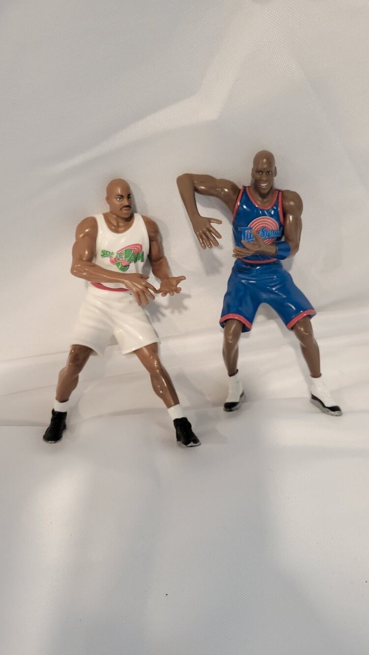 Vintage Basketball Space Jam Figures Michael Jordan & Charles Barkley 1996